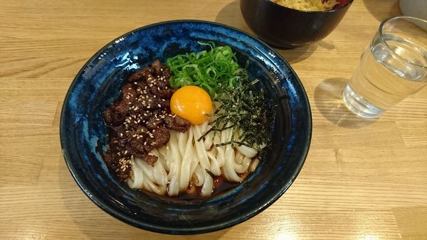 「カルビぶっかけ」@えびすやうどんの写真