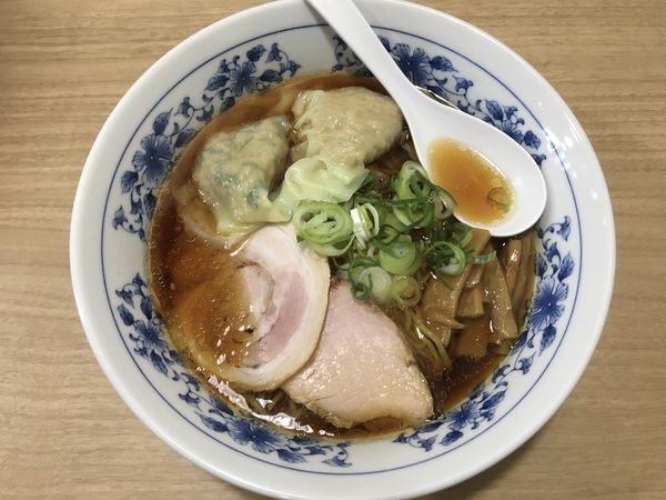 「ラーメン＋ワンタン2つ」@覆めん 花木の写真