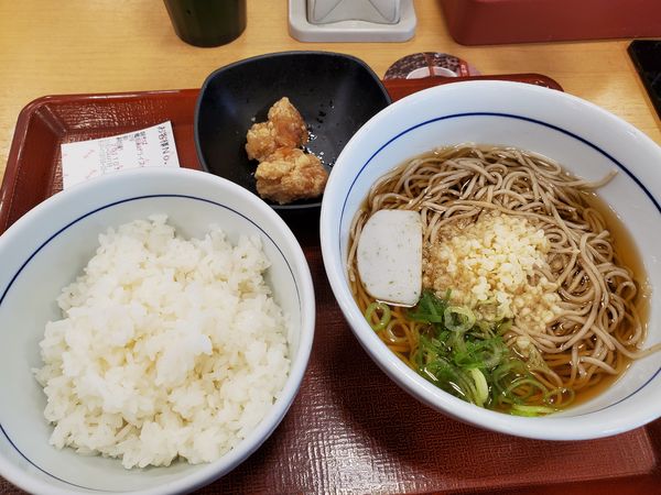「朝そば竜田揚げライスセット」@なか卯 関内店の写真