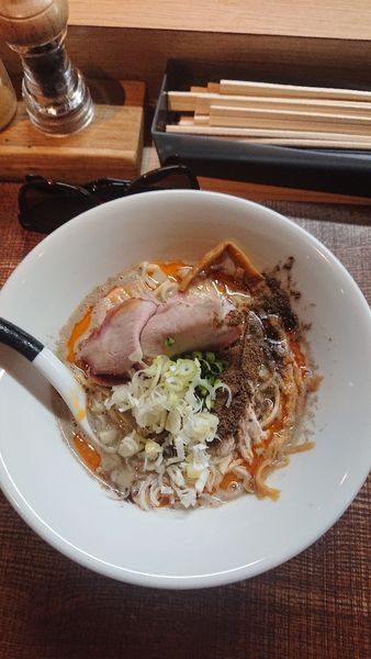 「煮干し担々麺」@芛堂寺の写真