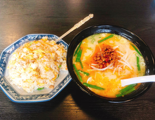 「豚骨台湾、炒飯セット」@九寨溝の写真