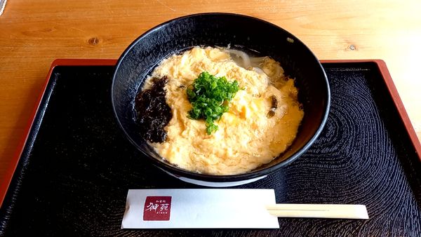 「卵とじうどん」@お食事処 神苑の写真
