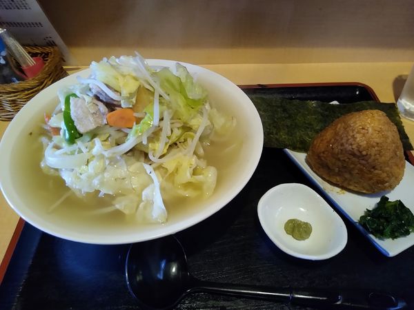 「タンメン 600円 おにぎり(味噌) 50円」@チュー勇の写真