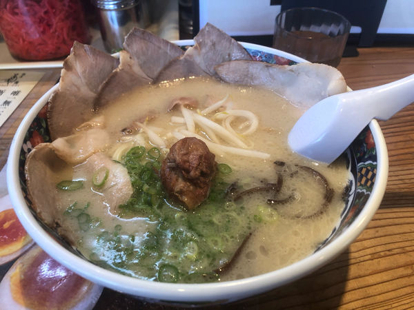 「焼豚ラーメン800円　替玉120円」@麺屋 あおいの写真