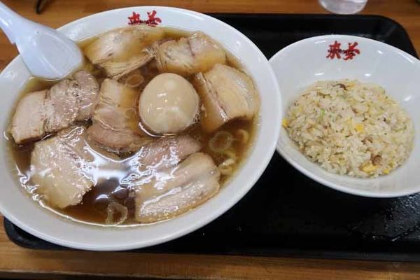 「半熟煮玉子入り喜多方チャーシュー麺　910円（外税）他」@喜多方ラーメン 来夢 喜多方本店の写真
