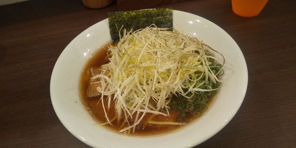 「醤油らーめん（ネギトッピング）」@麺や 河野の写真