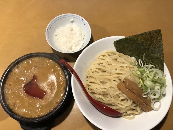 「担々つけ麺　麺１．５玉　￥９８０」@つけめんや 泉の写真