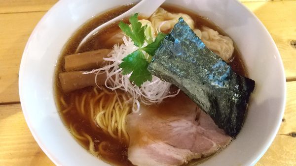 「ミックスワンタン中華そば1000円」@麺や ほころびの写真