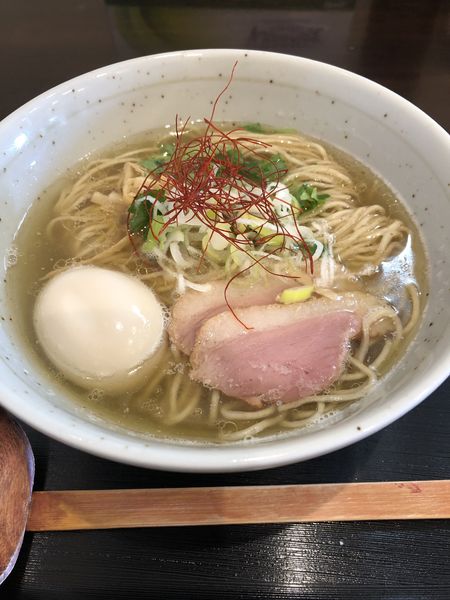「鴨出汁らーめん(白)830円➕味玉100円」@麺屋 葵の写真