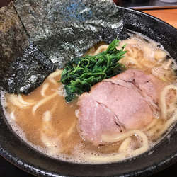 濃厚とんこつラーメン