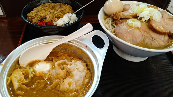 「限定/味噌鍋 釜揚げつけ麺 味噌焼豚のっけ+イベリコ豚カレー」@らーめん 五ノ神精肉店 煮干し編の写真