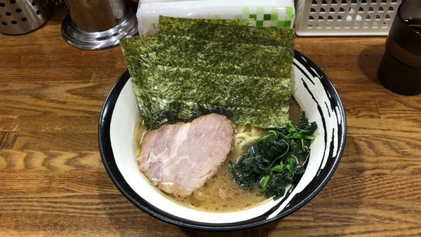 「らーめん並¥690+サービス半ライス」@家系らーめん 丸武家の写真