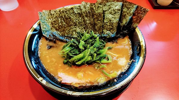 「ラーメン(味濃いめ･麺硬め･油少なめ)+海苔･木耳」@環2家の写真