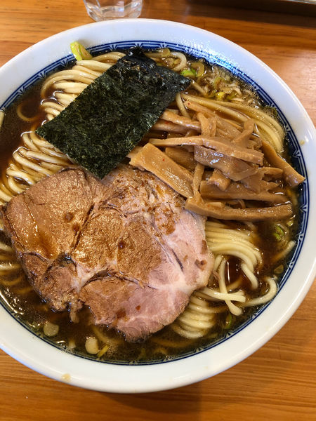 「ラーメン（中盛）」@自家製中華そば としおかの写真