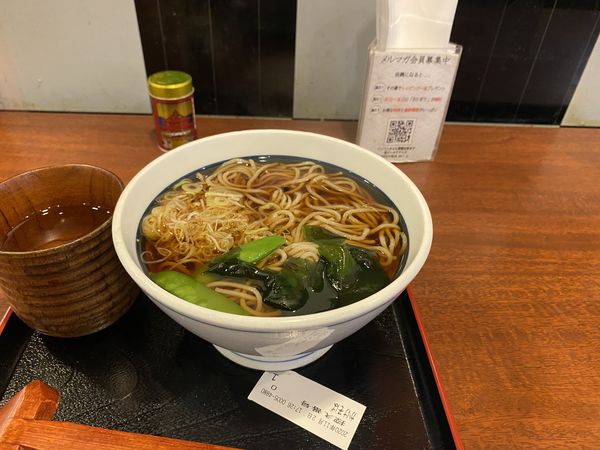 「かけそば300円」@そば処 信州屋 渋谷店の写真