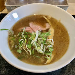 塩煮干しラーメン…800円