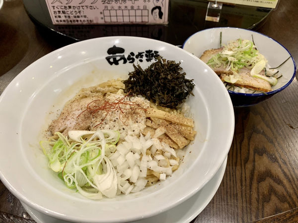 「ニボチャチャ!!まぜそば…750円・釜焼豚丼…480円」@ニボチャチャ！！ラーメン あらき軒の写真