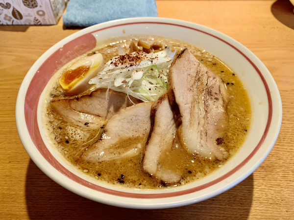 「炙り焼豚味噌らぁ麺…1100円・高菜ご飯…210円」@麺家 喜多楽の写真