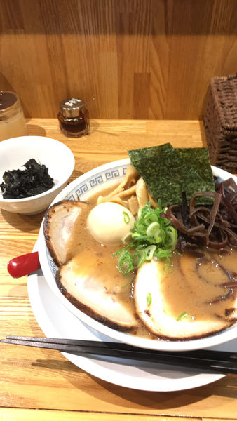 「濃厚中華そば大盛色々トッピング＋チャー丼」@中華そば もり川の写真