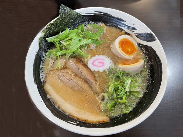 「豚骨魚介味玉800円+カレーセット250円」@麺屋 みつるの写真