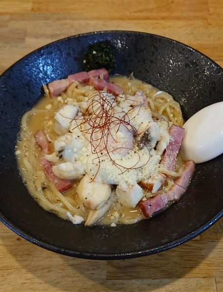 「【限定】鯛ボナ～ラ」@寿製麺よしかわ 坂戸店の写真