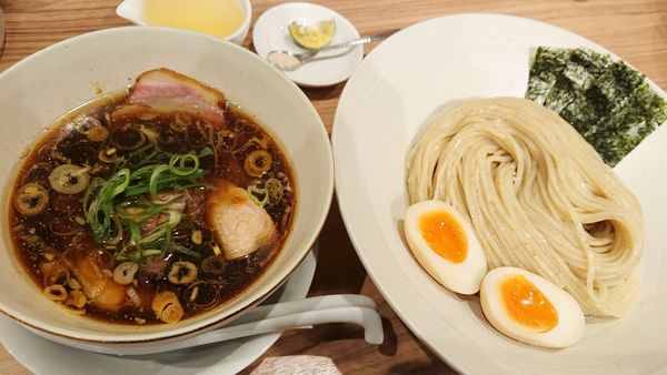 「特製醤油つけ麺(中盛)＋昆布水」@麺処 ほん田 秋葉原本店の写真