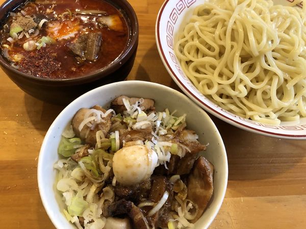 「辛つけ麺　肉飯」@泪橋 溝の口店の写真