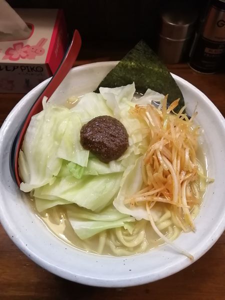 「熟成練り醤油らーめん　800円　大盛」@『   』（無銘）の写真