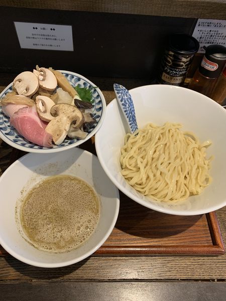 「秋刀魚 つけ麺 980円」@メンドコロ Kinariの写真