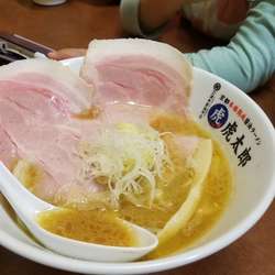 京都鶏白湯ラーメン