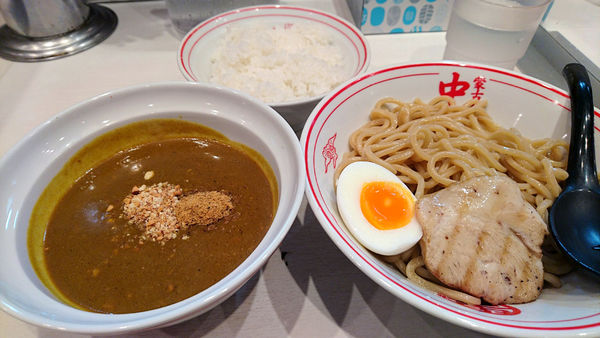 「【夜】限定：濃厚カレーつけ麺+半ライス」@蒙古タンメン 中本 高田馬場店の写真
