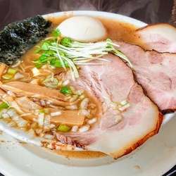 チャーシューそば(煮玉子入り)