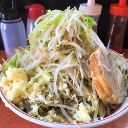 ラーメン（ヤサイニンニク）￥780