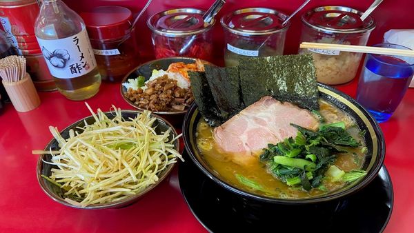 「和ネギ＋ライスバー」@家系ラーメン王道 いしい 市原五井店の写真