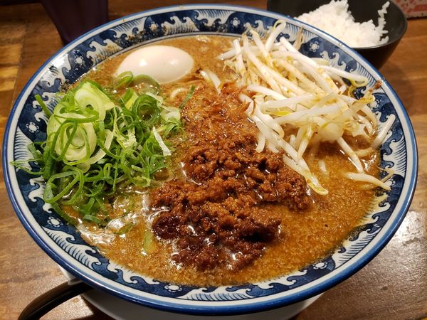 「全部のせ担担麺　半ライス(無料)」@麺処 鳴声の写真