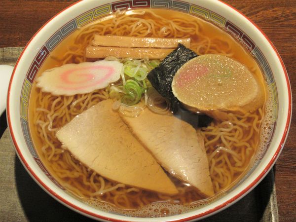 「中華そば（しょうゆ）（750円）」@支那そば 伊藤の写真