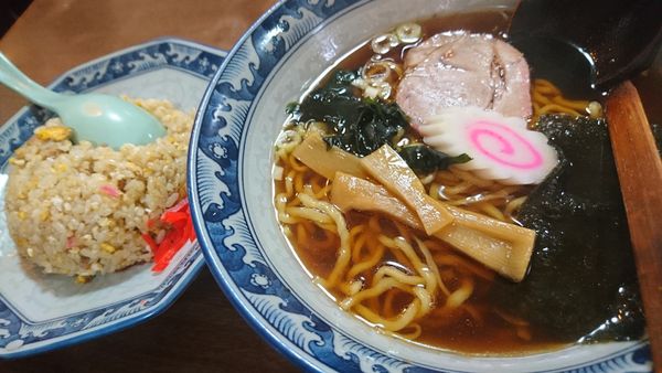 「ラーメン、半チャーハン」@ラーメン食堂 英福の写真