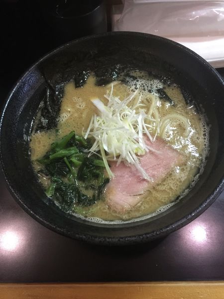 「家系風しょうゆらぁ麺 850円」@らぁ麺家康 千城台店の写真