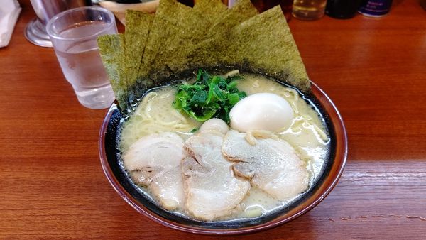 「オールスターラーメン 950円」@横浜家系ラーメン本郷家の写真