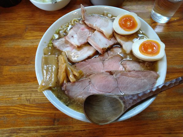 「ミックス肉麺（950円）＋味玉（80円）」@麺 髙はしの写真