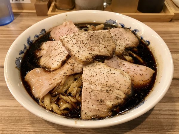 「ブラックチャーシュー 特盛」@くじら食堂 nonowa東小金井店の写真