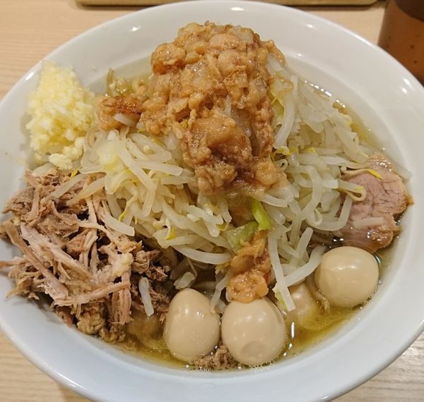 「ラーメン(小)＋ほぐし豚、ウズラ」@Smart Pigの写真