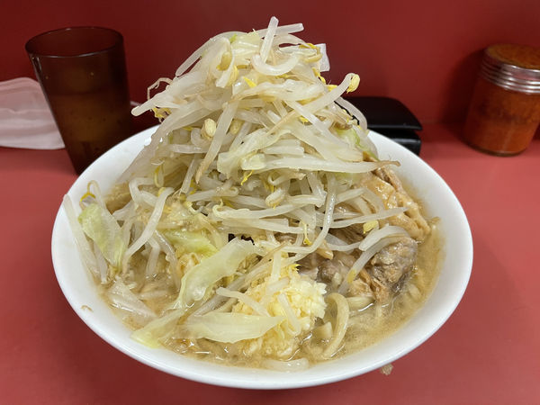 「ラーメン豚入り」@ラーメン二郎 ひばりヶ丘駅前店の写真