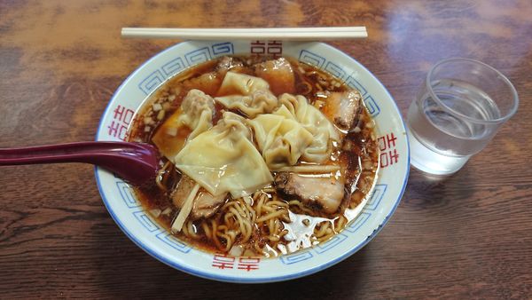 「ﾁｬｰｼｭｰﾜﾝﾀﾝﾒﾝ850円+大盛100円」@ラーメン 天一の写真