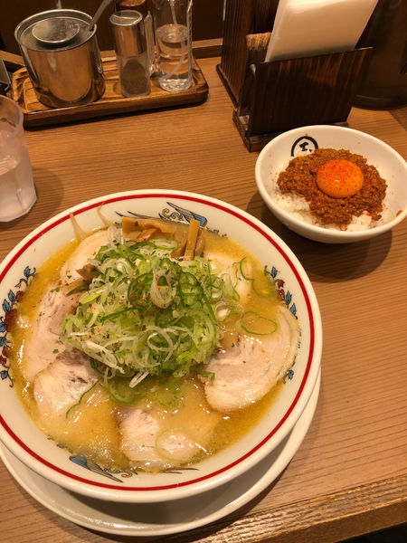 「味噌バラそば＋鬼めし（980円＋350円）」@玉 バラそば屋 川崎アゼリア店の写真