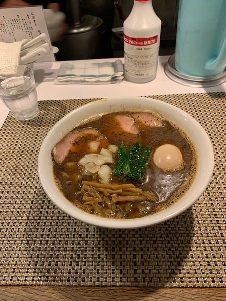 「焦がし煮干しラーメン」@らぁめんや やしげるの写真