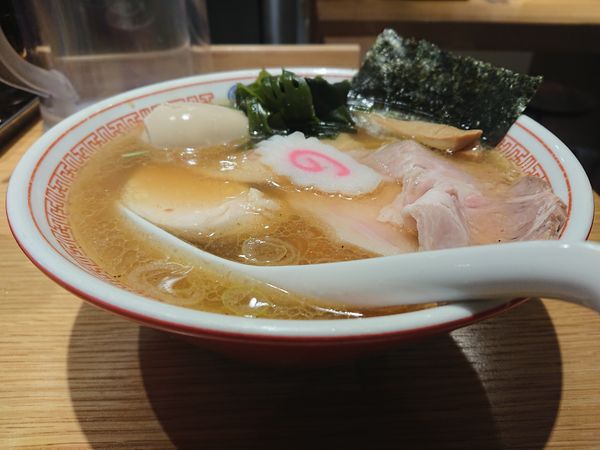 「特製中華そば」@ソラノイロ ARTISAN NOODLESの写真