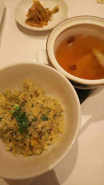 「松茸入り上湯スープと上海蟹炒飯」@品川大飯店の写真