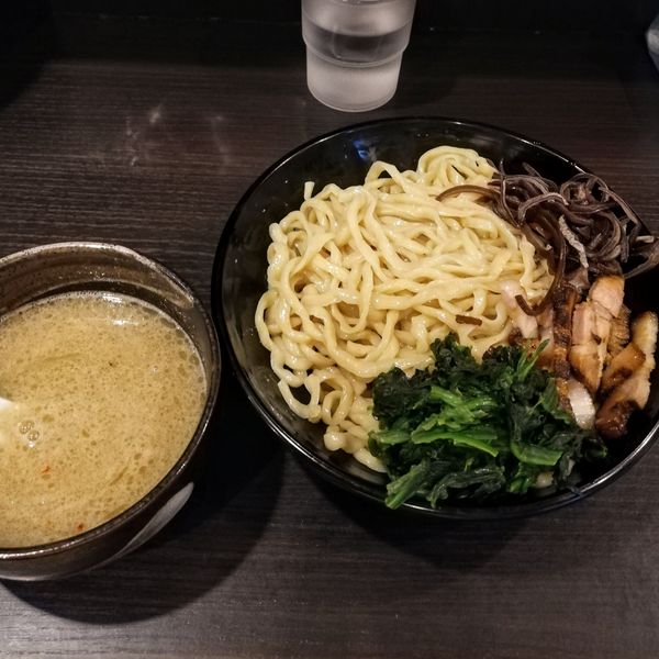 「限定 塩豚骨つけ麺､ほうれん草」@三鷹食堂いなりの写真