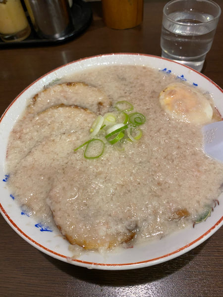 「醤油元チャーシューめん➕大盛➕麺固め➕背脂多め」@銀座元楽の写真